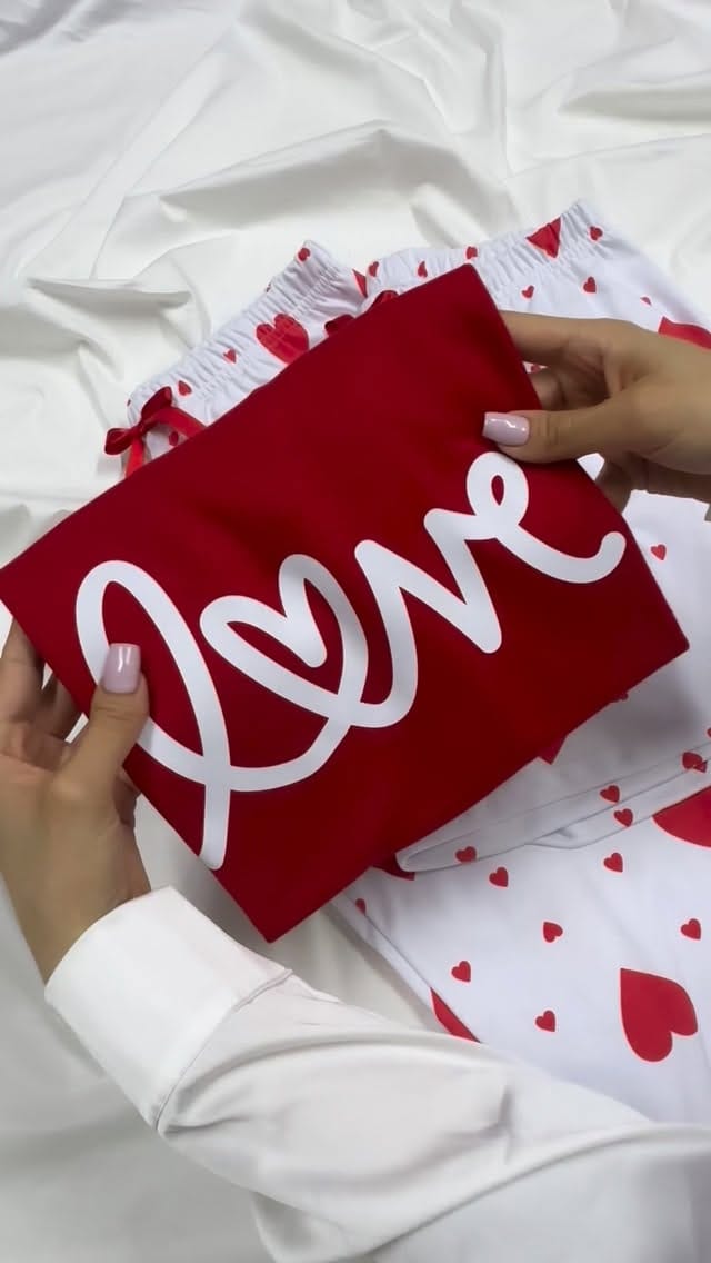 Post 8 by CHICAUTENTIC ®| Pijamas on Instagram (video)