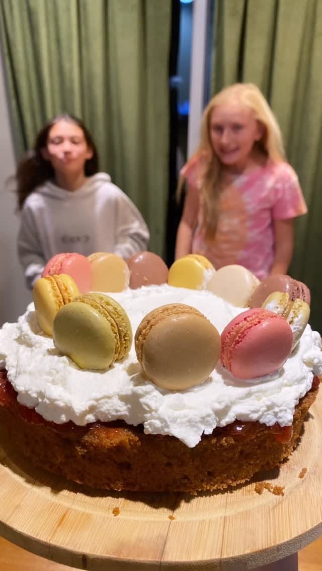 Post 9 by Tessa Noel on Instagram (video)