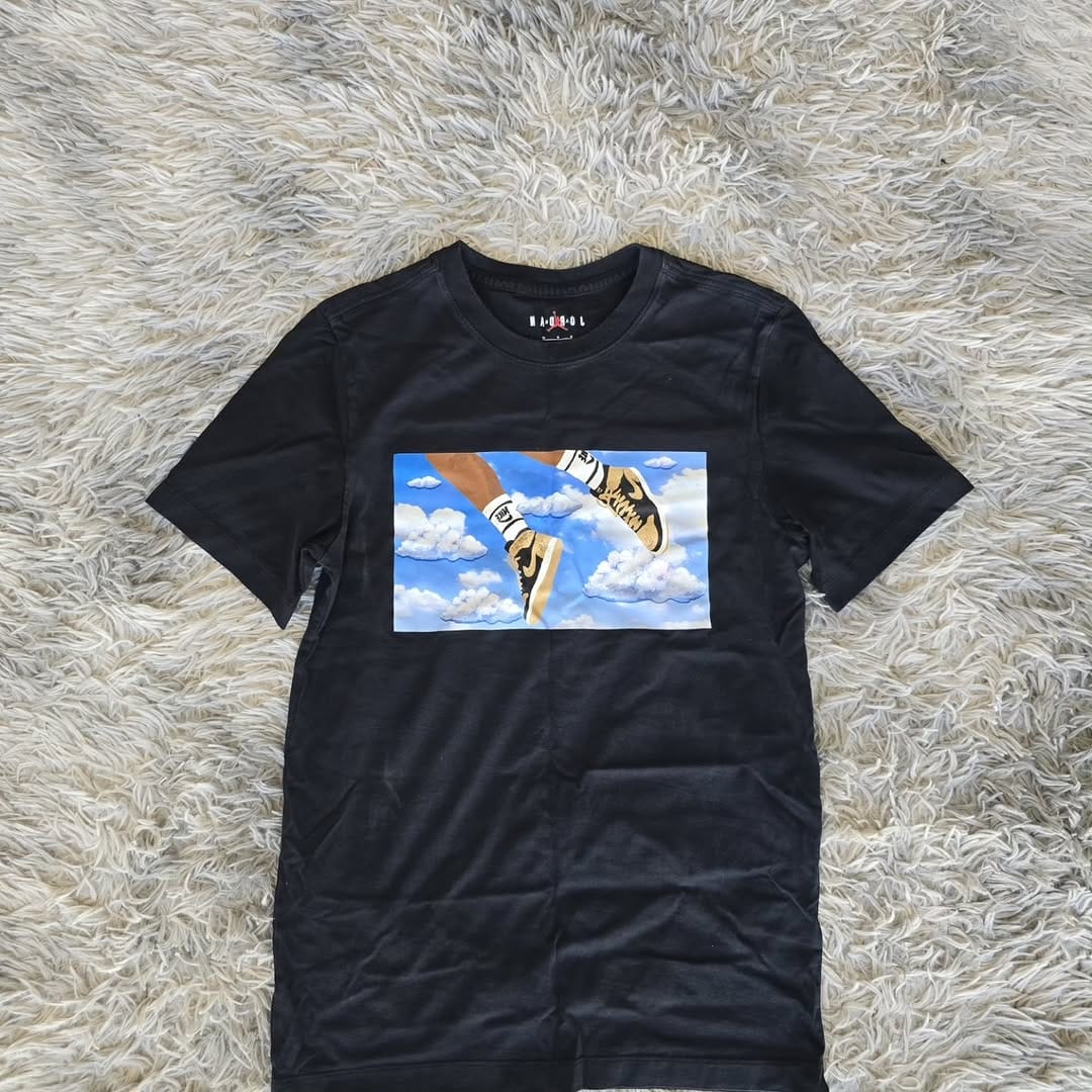 Post 1 by Mike's outlet on Instagram (carousel)