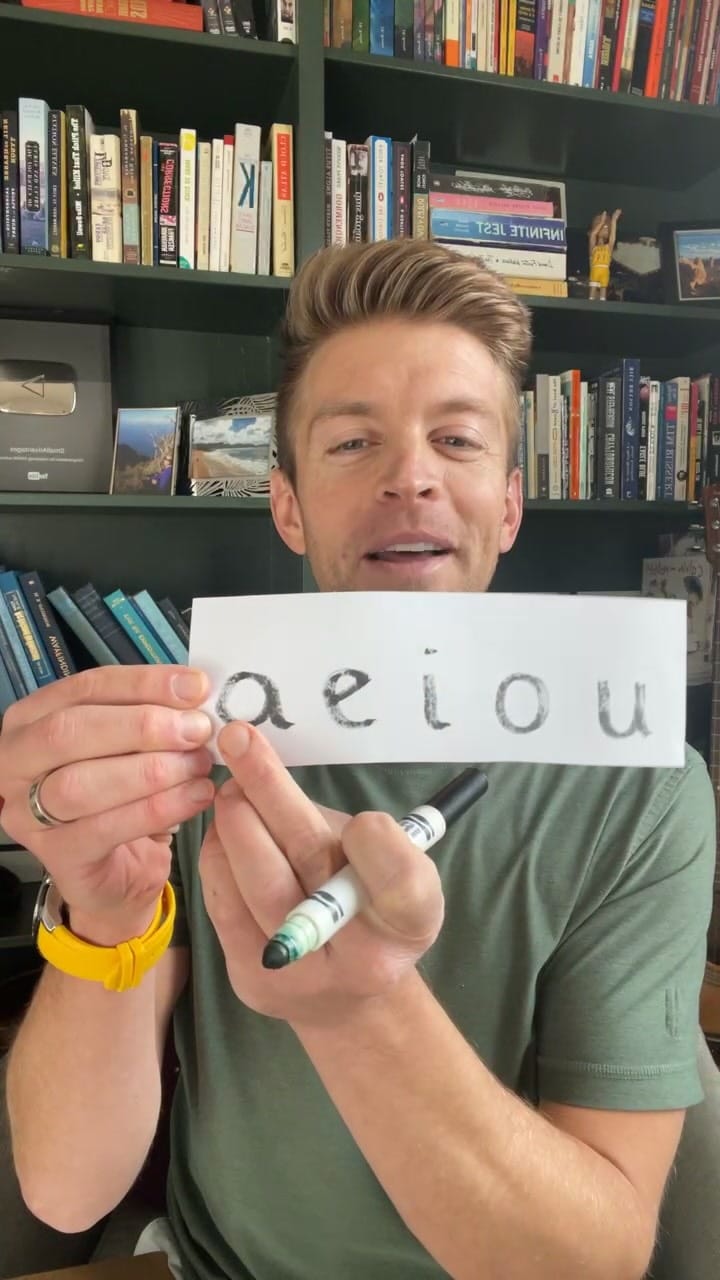 Post 5 by Gavin Roy | professor de inglês on Instagram (video)