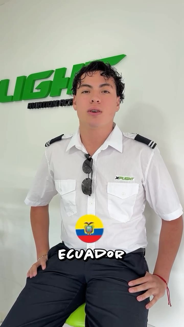 Post 4 by XFLIGHT - Academia aeronáutica on Instagram (video)