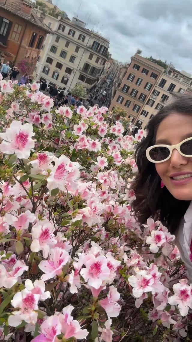 Post 4 by Rojda Özdemir on Instagram (video)