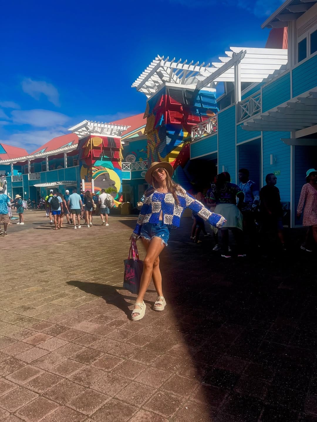 Post 8 by Ángela Pernalete on Instagram (carousel)