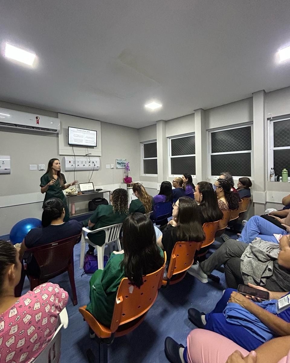 Post 7 by Faculdade de Americana on Instagram (carousel)