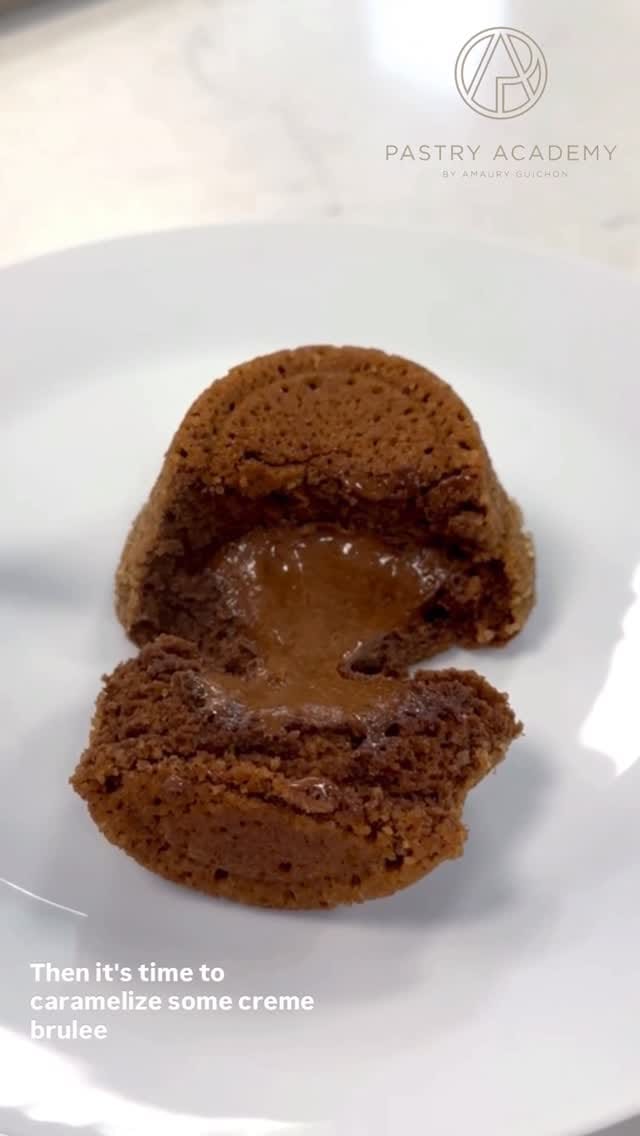 Post 8 by Pastry Academy on Instagram (video)