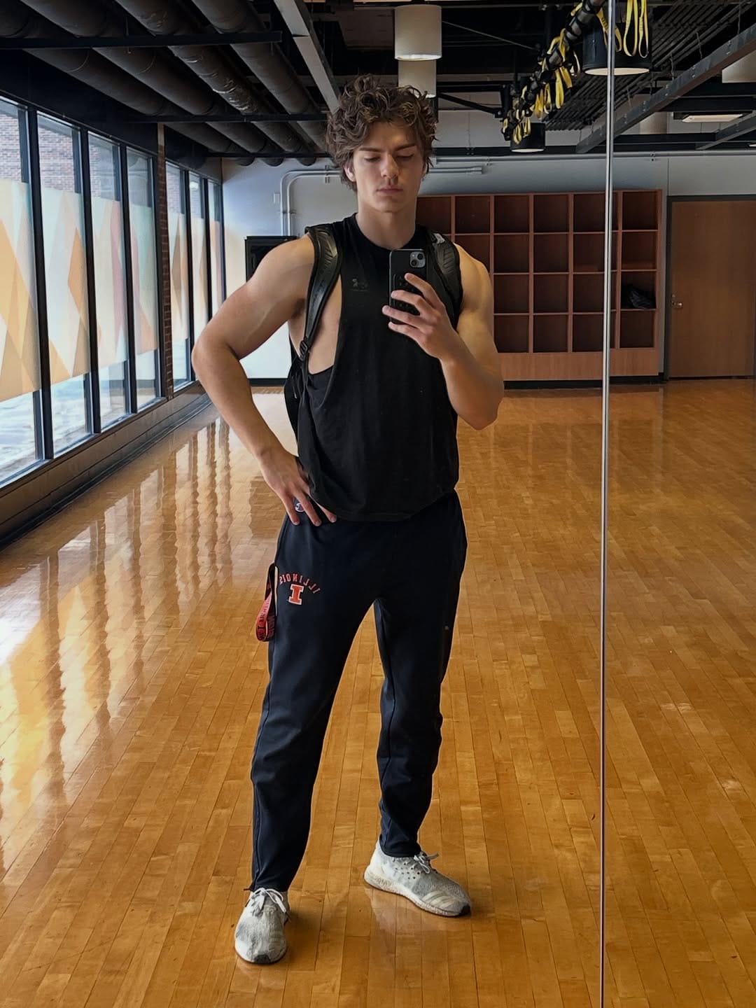 Post 8 by Cristian on Instagram (carousel)