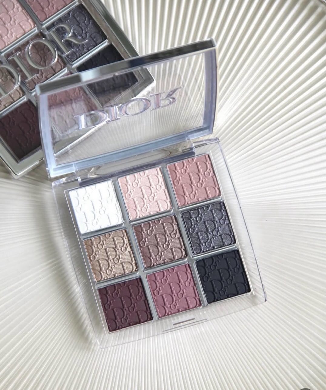 Post 3 by AfaGlow Cosmetics on Instagram (image)