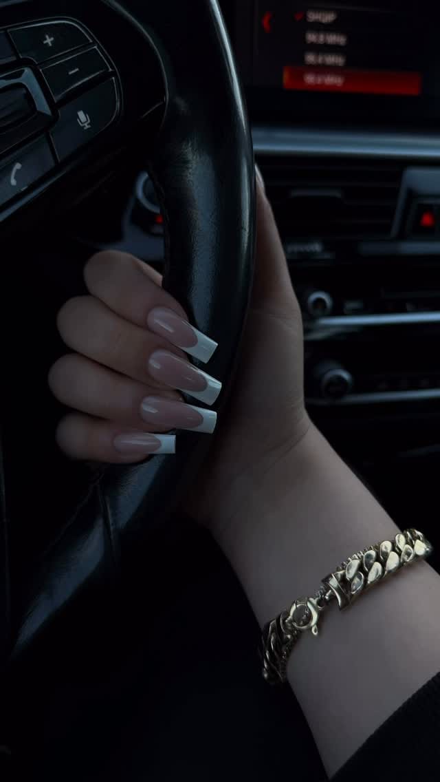 Post 3 by ⚜️LORI NAILS⚜️ on Instagram (video)