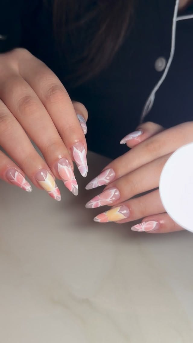 Post 1 by ⚜️LORI NAILS⚜️ on Instagram (video)