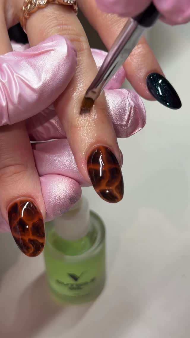 Post 3 by Victoria🏔️ on Instagram (video)