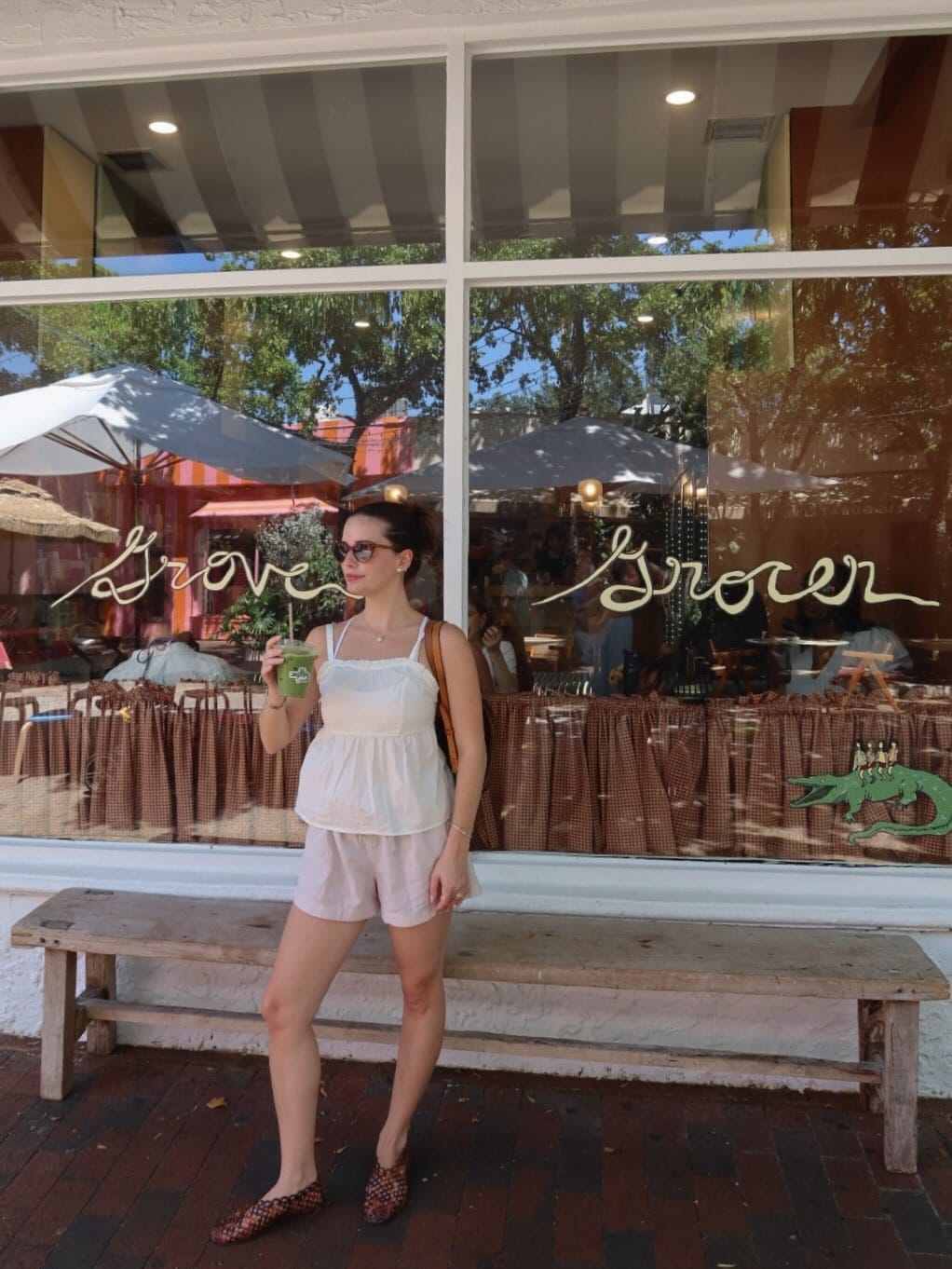 Post 3 by Victoria Anzola on Instagram (carousel)