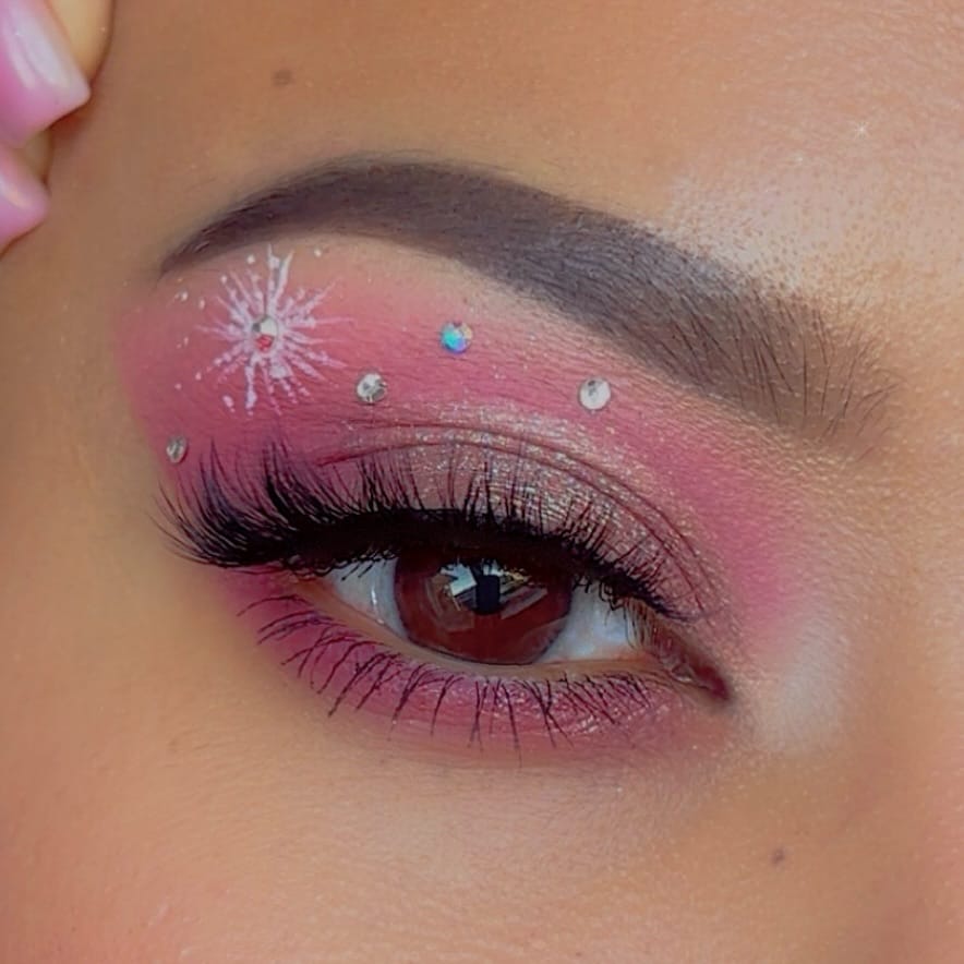 Post 10 by Estela Evelyn M on Instagram (image)
