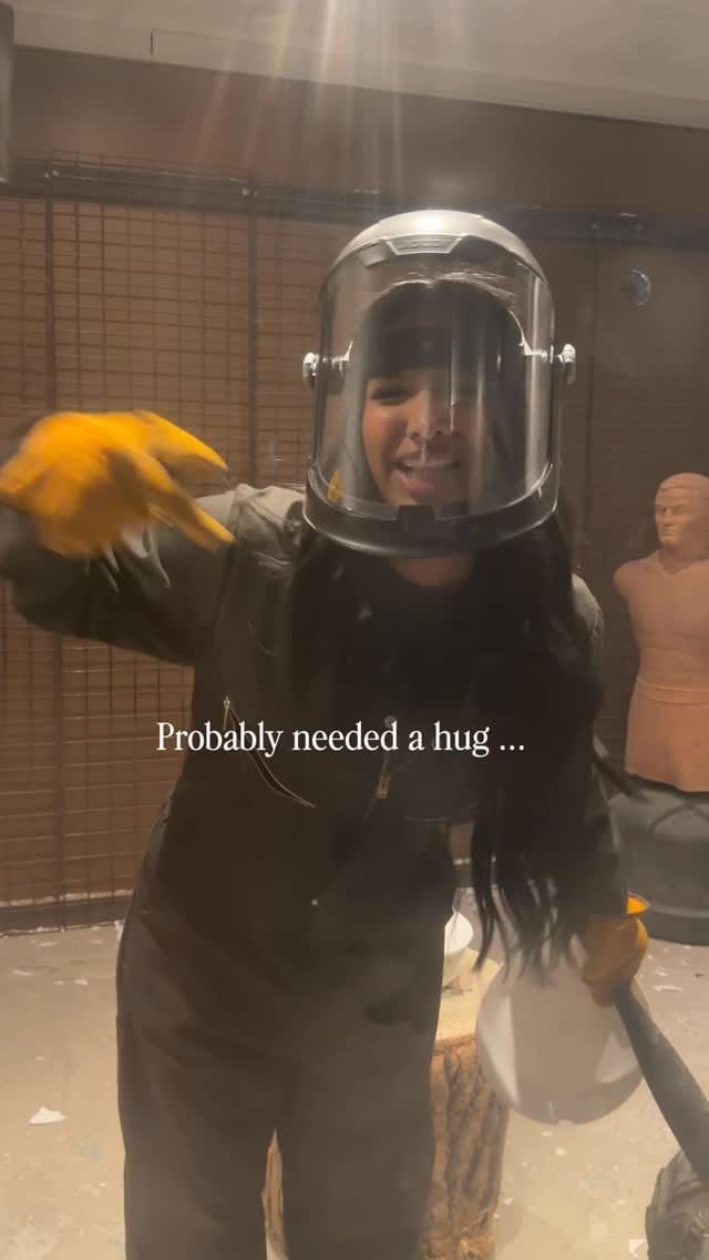 Post 3 by Vicky Lauren on Instagram (video)