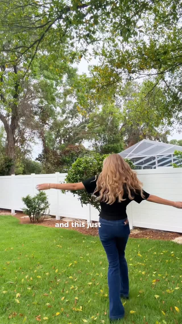 Post 6 by VICTORIA•LYN on Instagram (video)