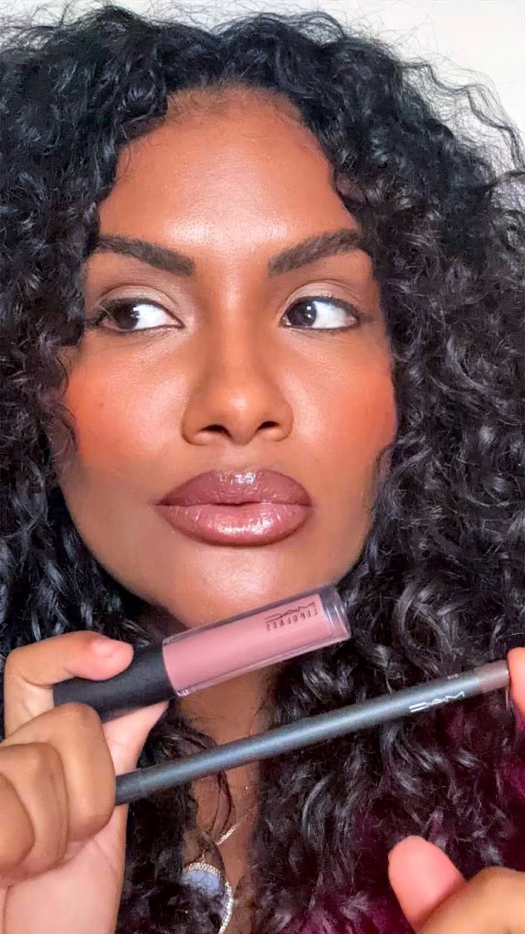 Post 10 by Victoria Mara on Instagram (video)