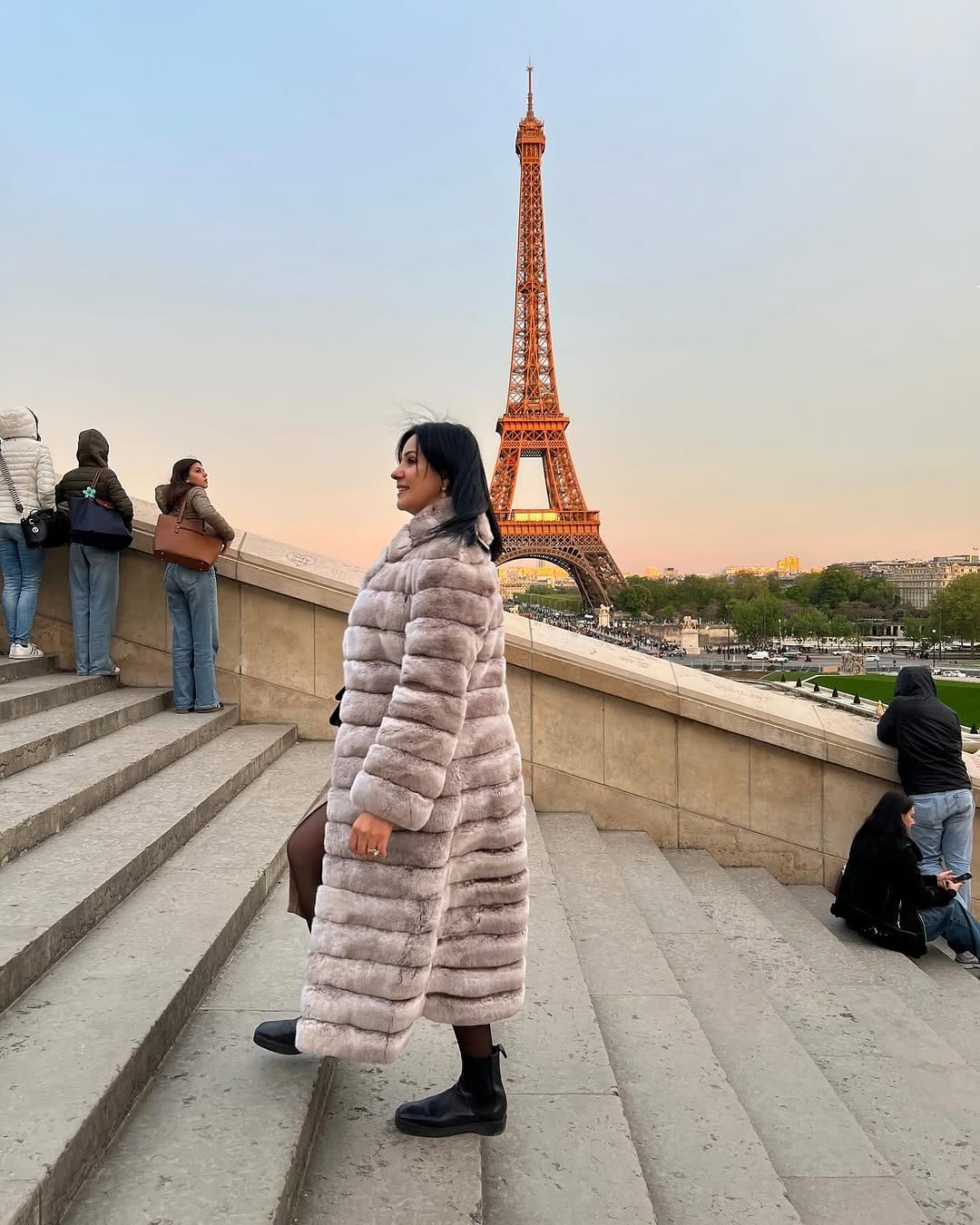 Post 2 by 𝐕 𝐈 𝐂 𝐓 𝐎 𝐑 𝐈 𝐀 on Instagram (carousel)