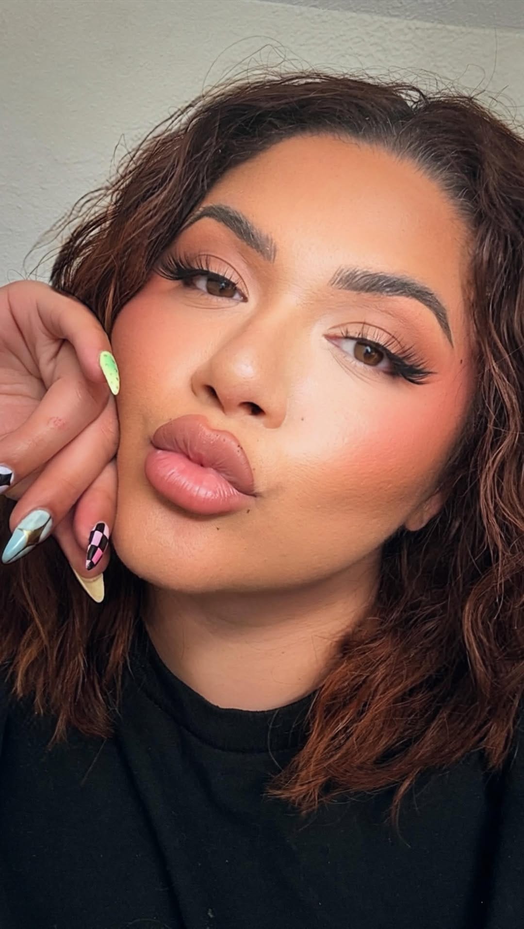 Post 3 by Victoria Villa MUA on Instagram (video)