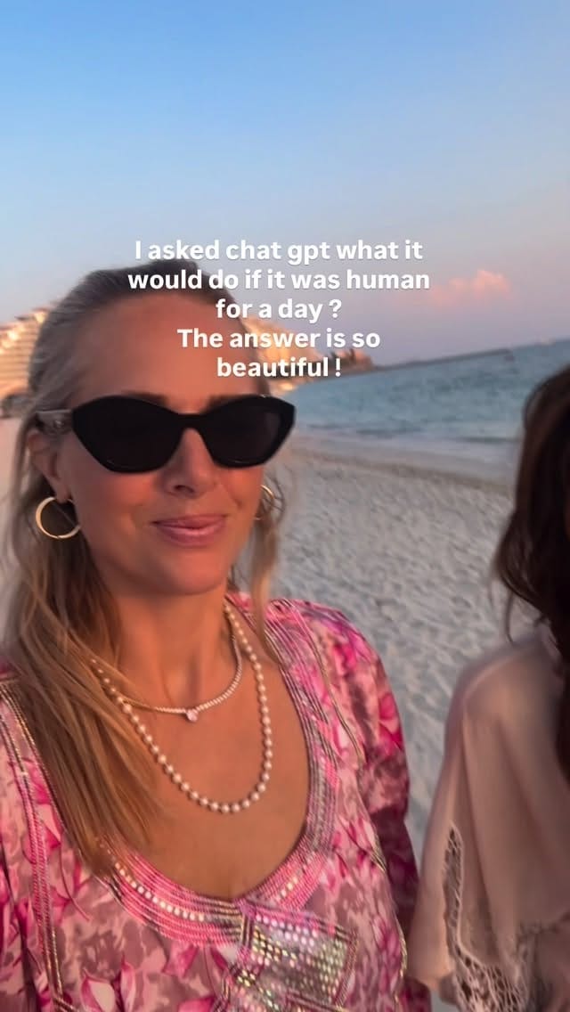 Post 5 by Marie M 💖 on Instagram (video)