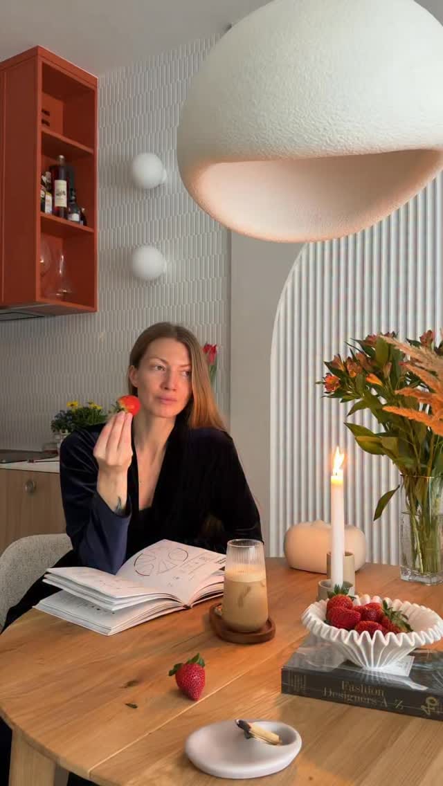 Post 7 by Vika 🍄 ✿ UGC • Influencer • SMM • AI-powered content  📸 on Instagram (video)