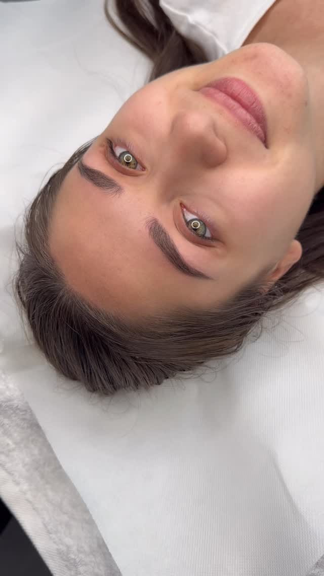 Post 3 by Trajna šminka|Kursevi|edukacije|puder obrve|usne|eyeliner|Šabac on Instagram (video)