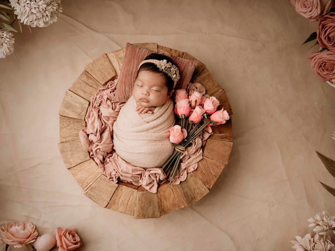 Post 2 by Maternity and Newborn Photographer Brisbane on Instagram (image)