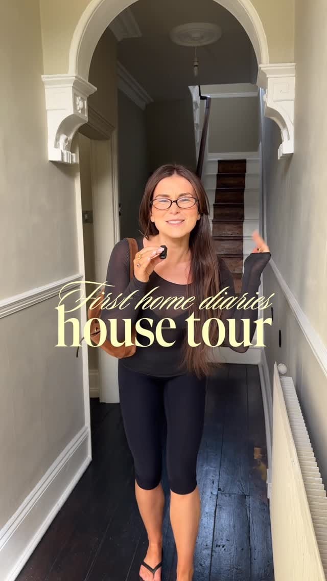 Post 4 by Amy Rookes on Instagram (video)