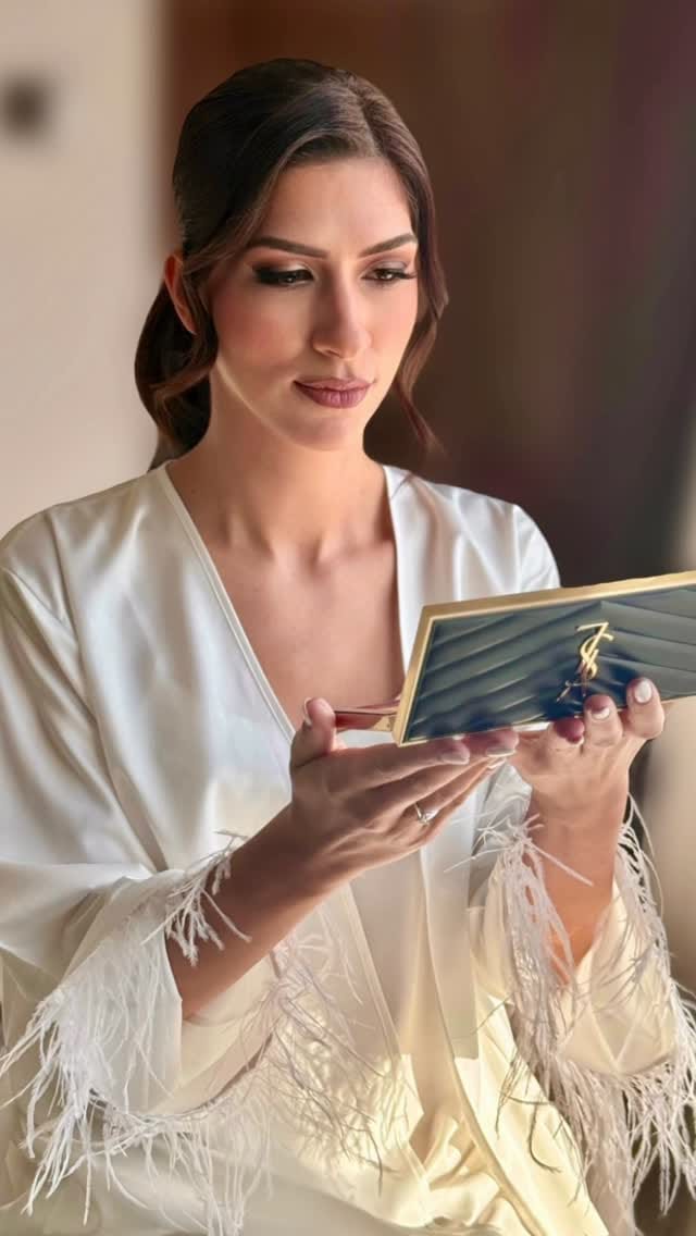 Post 4 by MA makeup artist on Instagram (video)