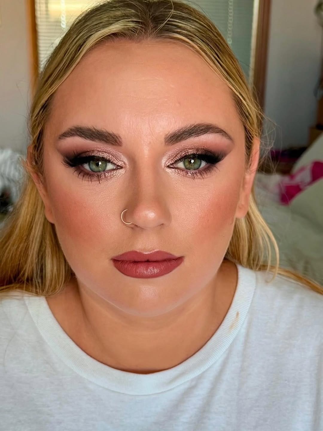 Post 2 by MA makeup artist on Instagram (image)