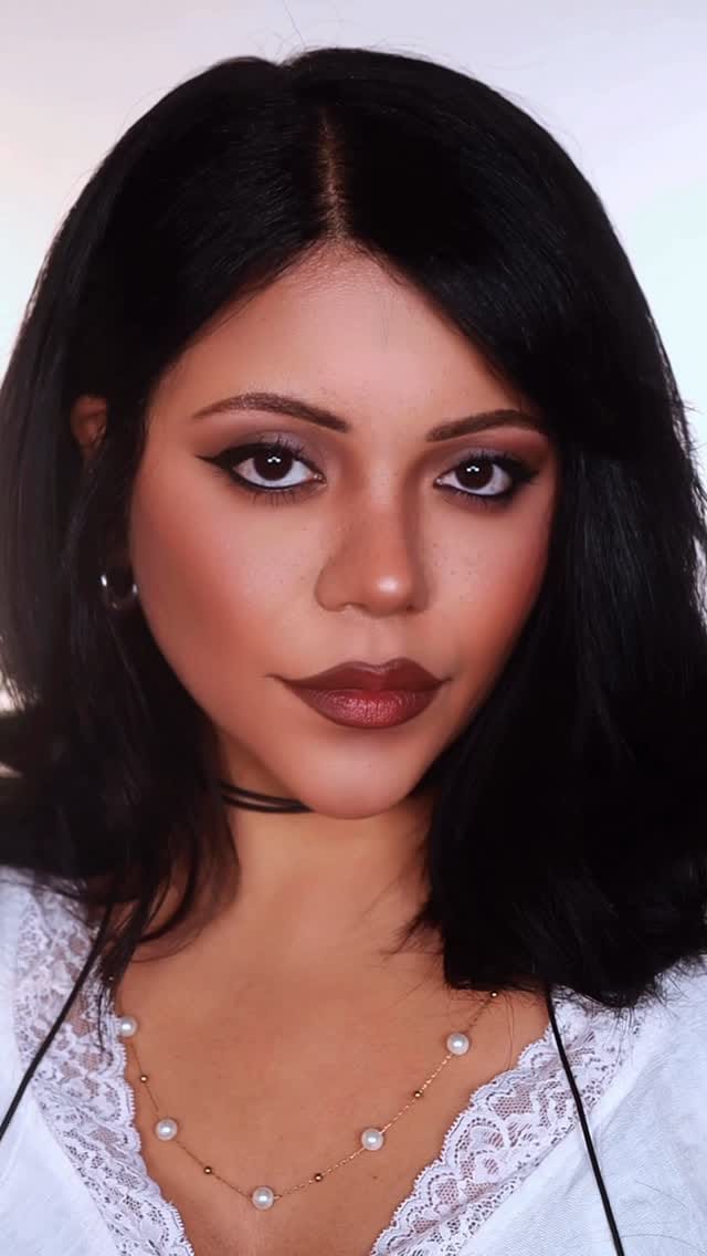 Post 10 by Victoria Davette on Instagram (video)