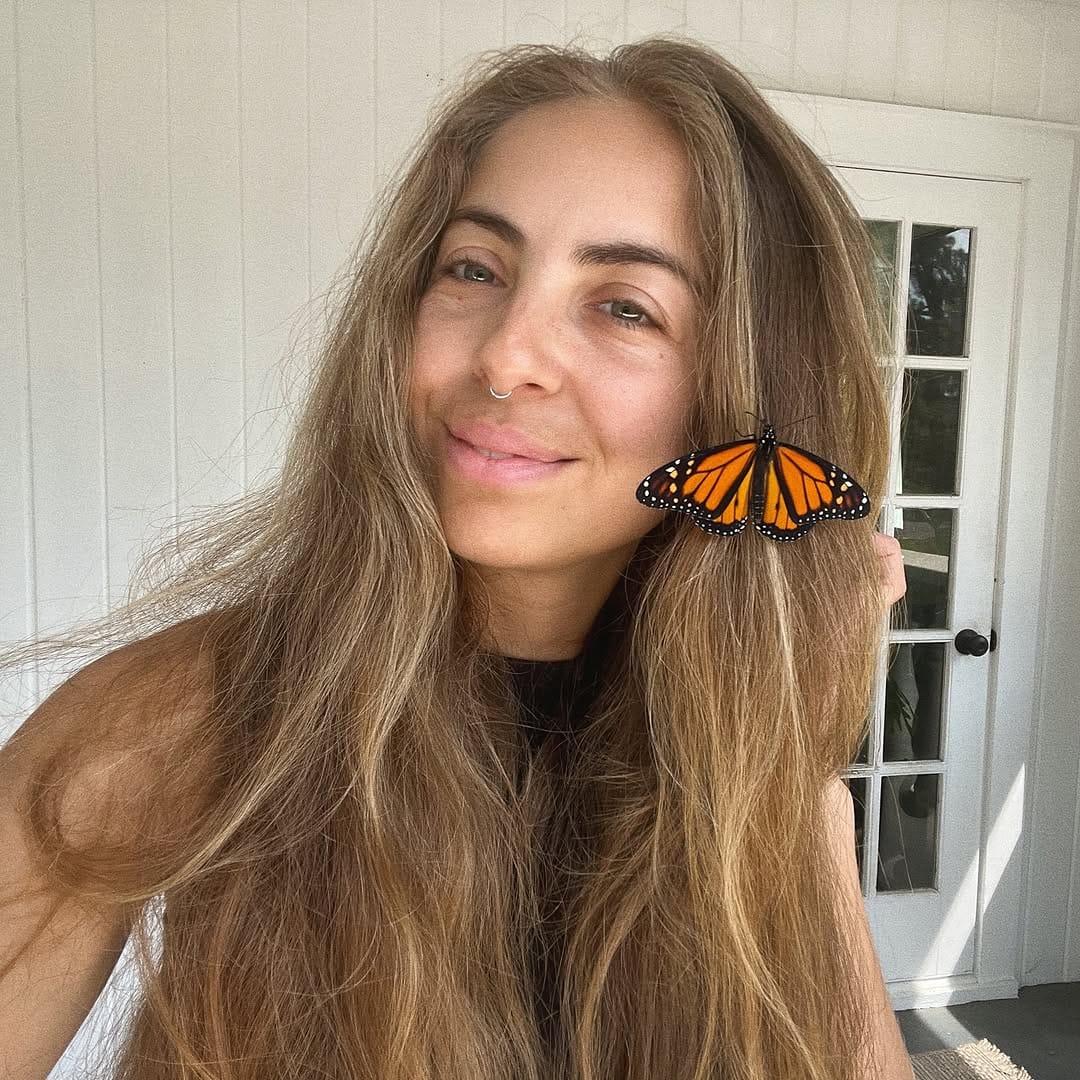 Post 9 by Victoria Asprey on Instagram (carousel)