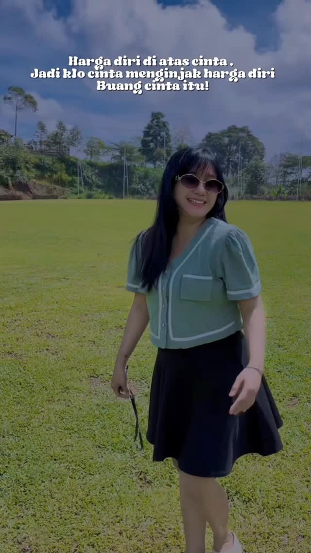 Post 8 by Qimi Nyoo on Instagram (video)