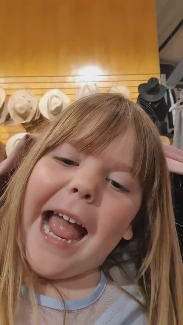 Post 9 by Elise on Instagram (video)