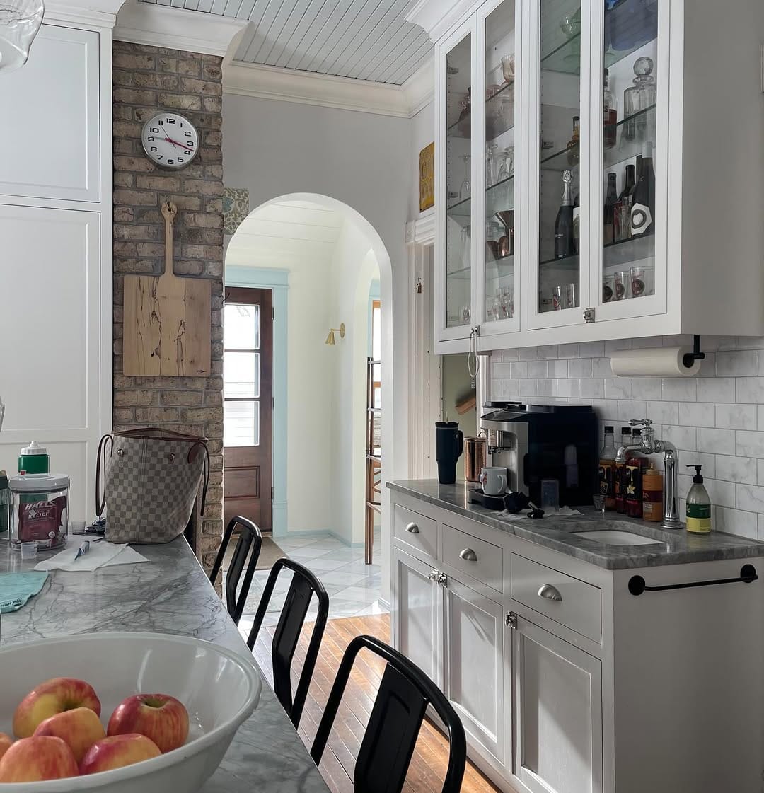 Post 1 by The Victorian Farmhouse on Instagram (image)