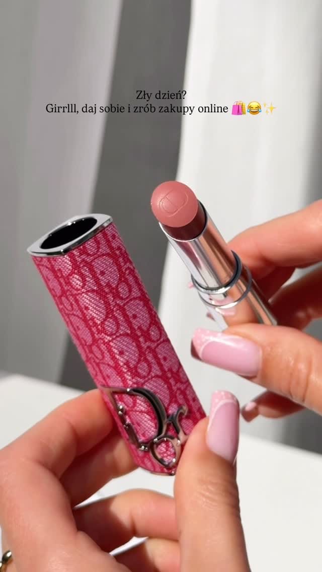 Post 6 by Wiktoria Czajkowska on Instagram (video)