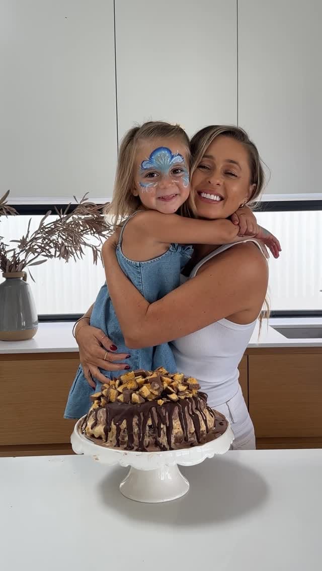 Post 4 by HAYLEY BERLINGERI on Instagram (video)