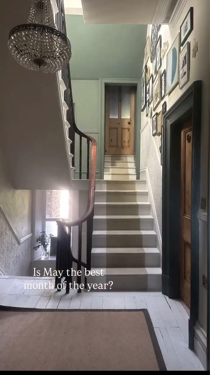 Post 3 by Rebecca Lewis on Instagram (video)