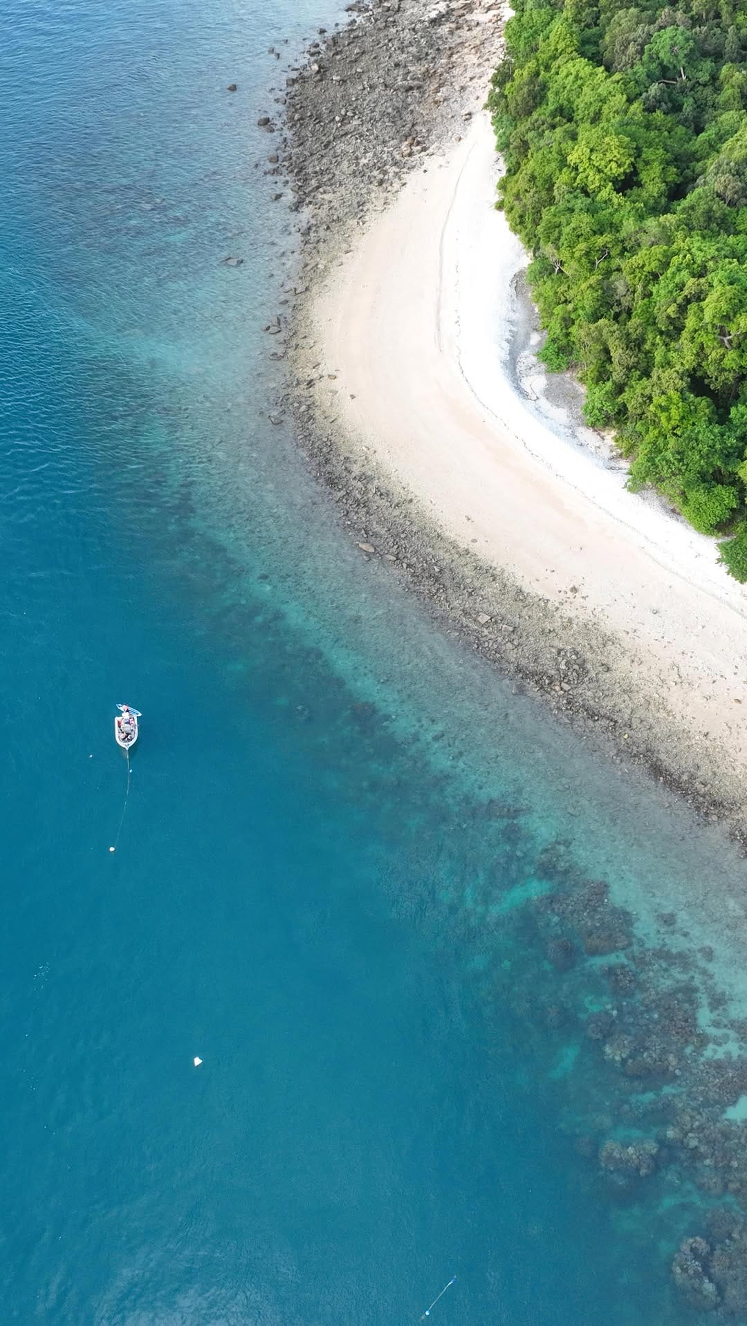 Post 4 by PENNY & BERNIE ○ TRAVEL ○ AUSTRALIA on Instagram (video)