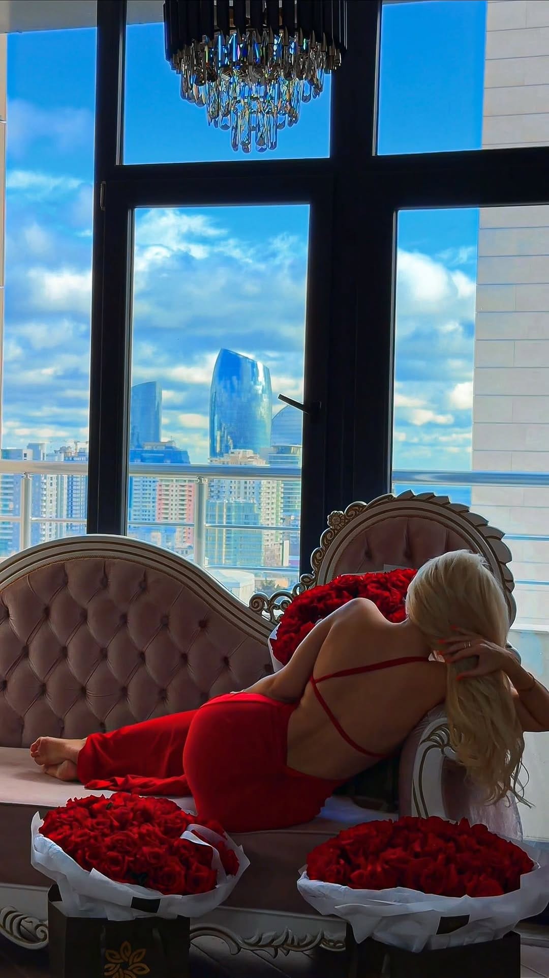 Post 9 by Victoria x MODEL on Instagram (video)