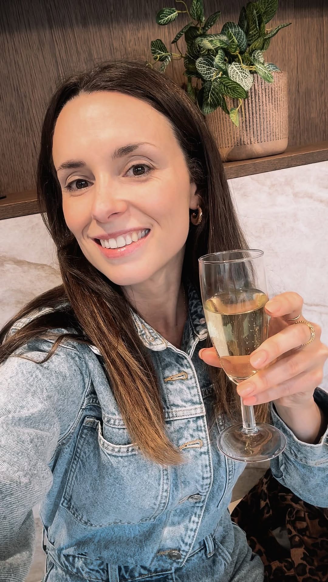 Post 1 by HÉLÈNE on Instagram (video)