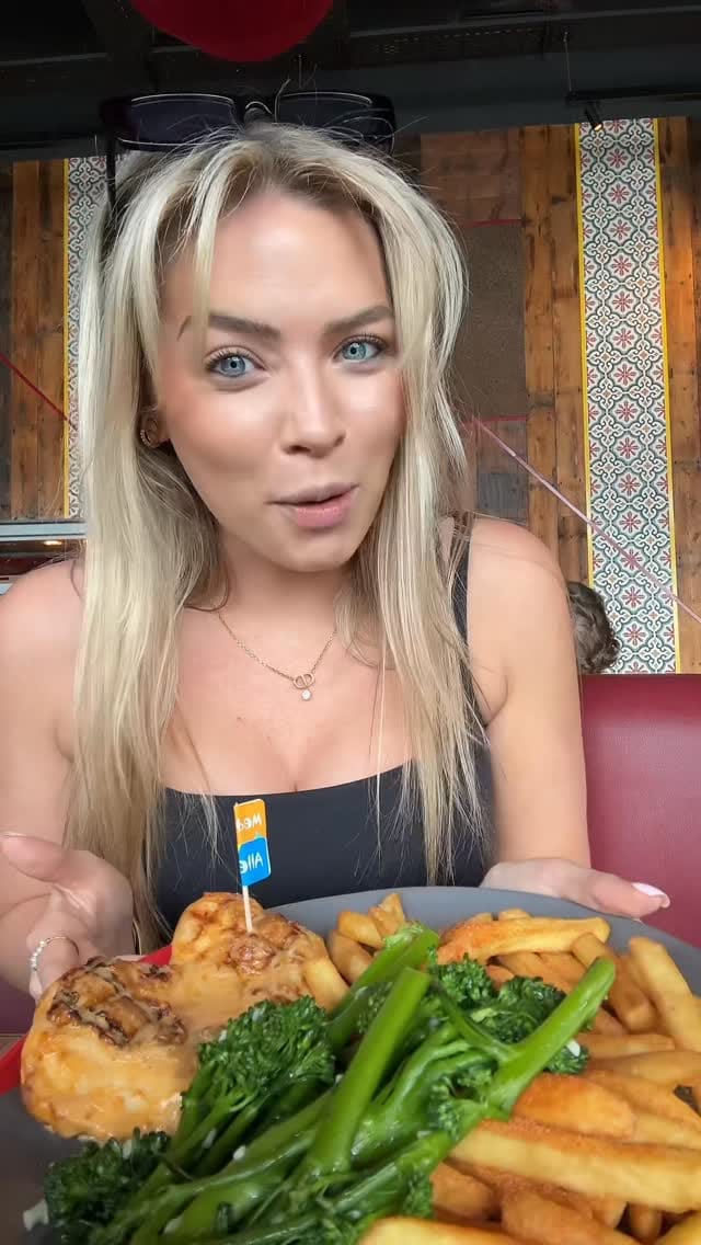 Post 6 by Annabelle Victoria Glancy on Instagram (video)