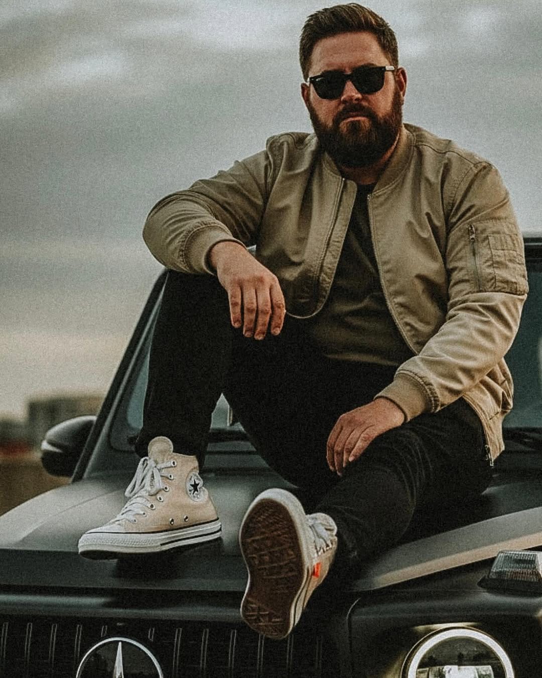 Post 6 by Michael Traeger on Instagram (image)