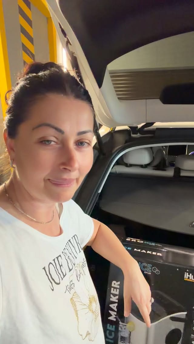 Post 2 by Tavi Clonda on Instagram (video)