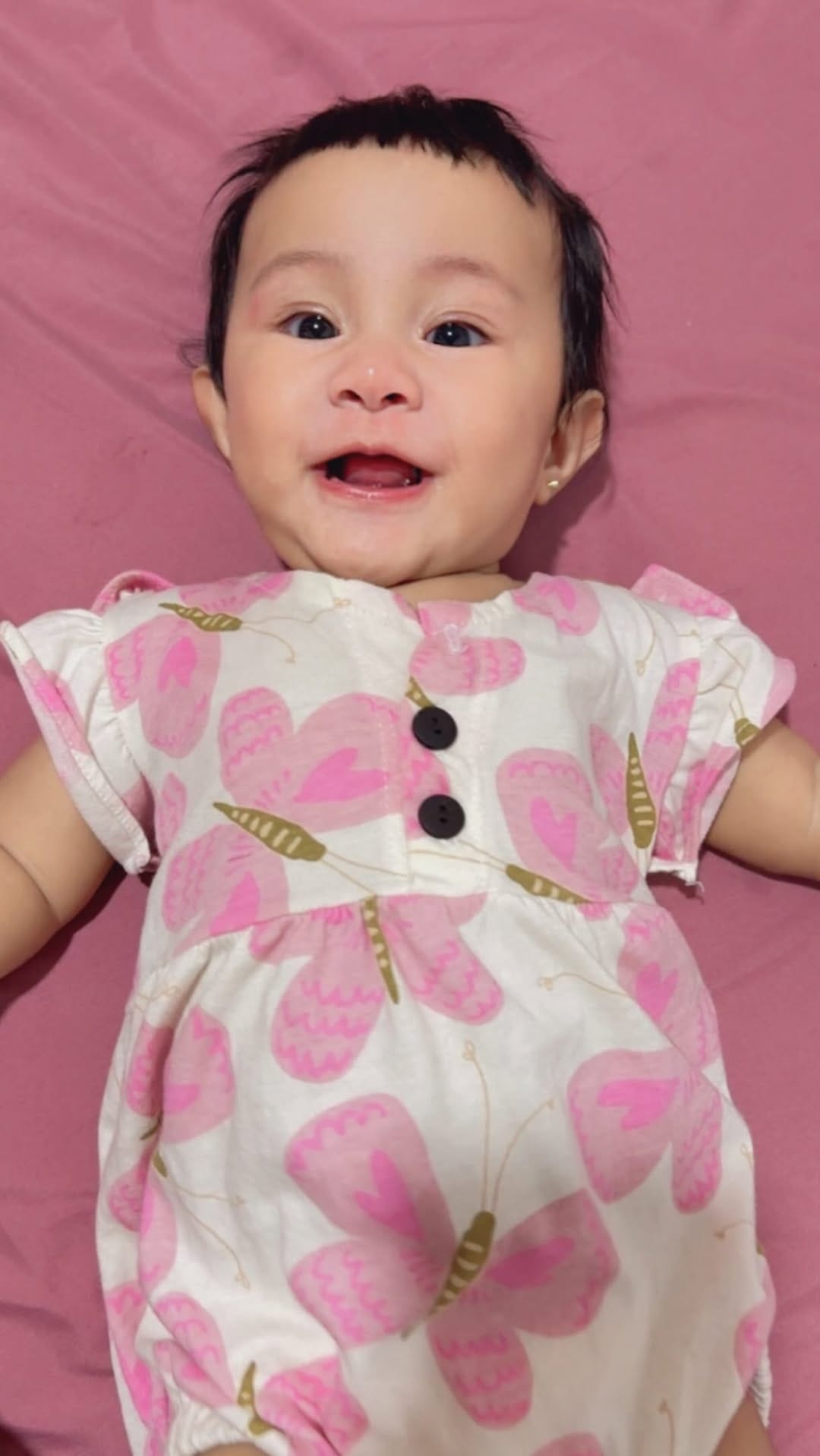 Post 2 by Yeyen Toelle on Instagram (video)