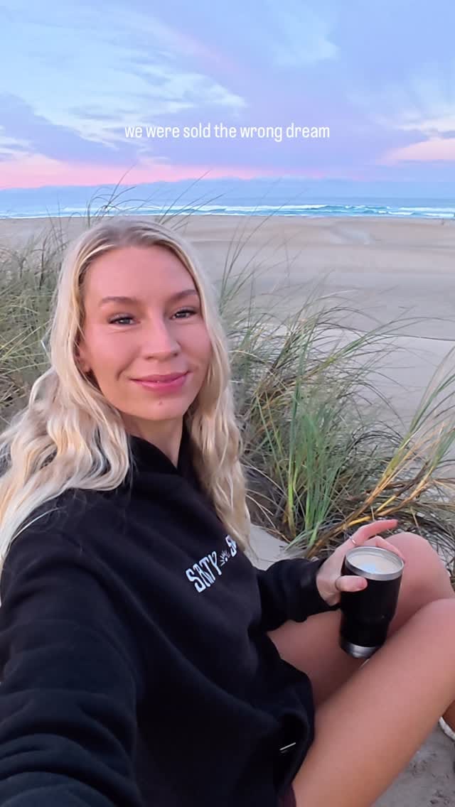 Post 6 by Sarah Rose Foster on Instagram (video)