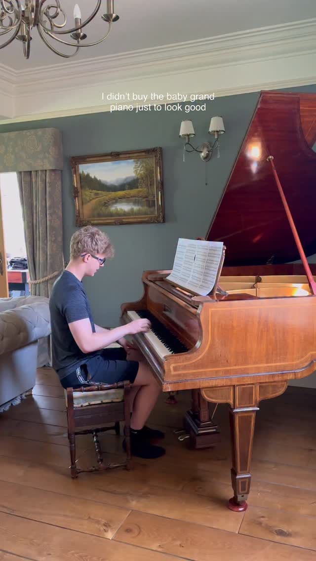 Post 6 by Cʜᴀʀʟᴏᴛᴛᴇ Cʟᴀʀᴋ on Instagram (video)