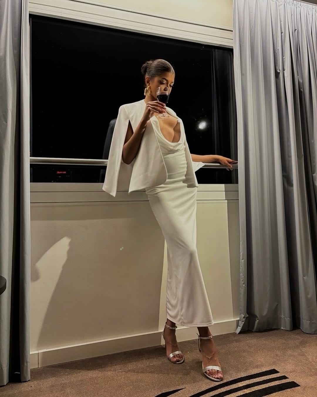 Post 9 by Vicky💞•modeling/diet/dancing/social media on Instagram (carousel)