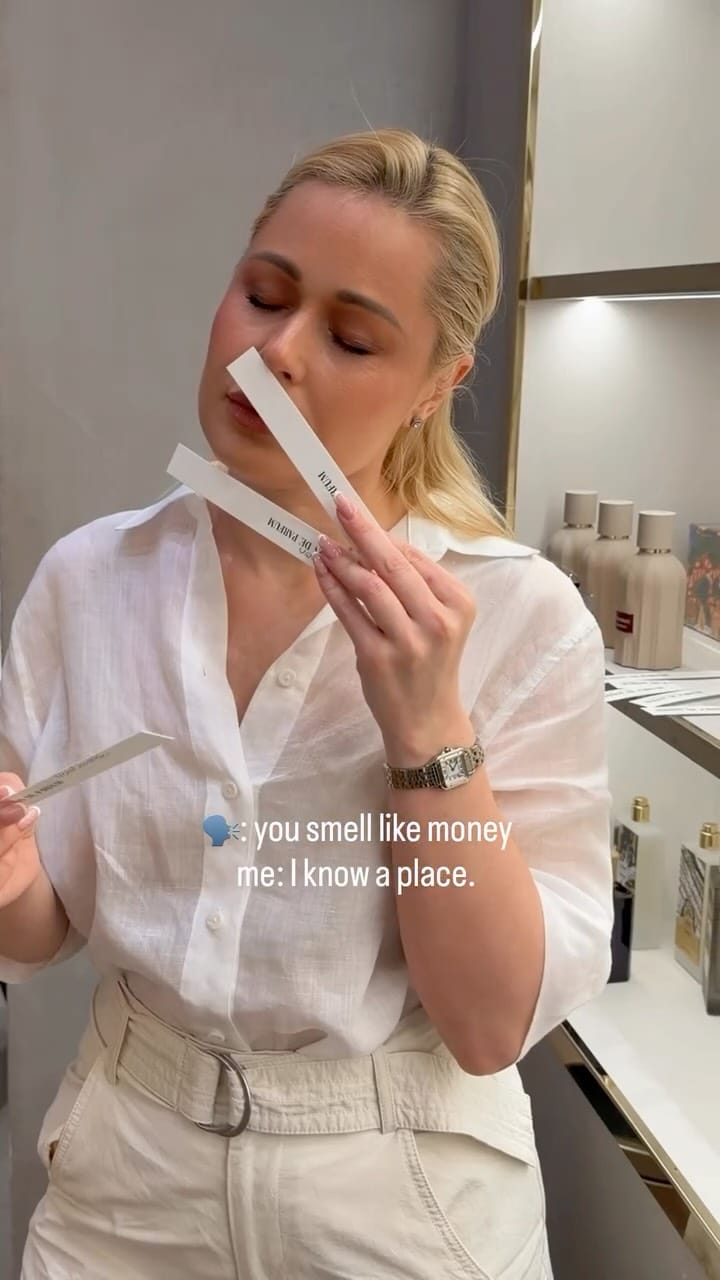 Post 6 by ᐯIᑕTOᖇIᗩ ᒪOᗷᗩ 🕊 on Instagram (video)