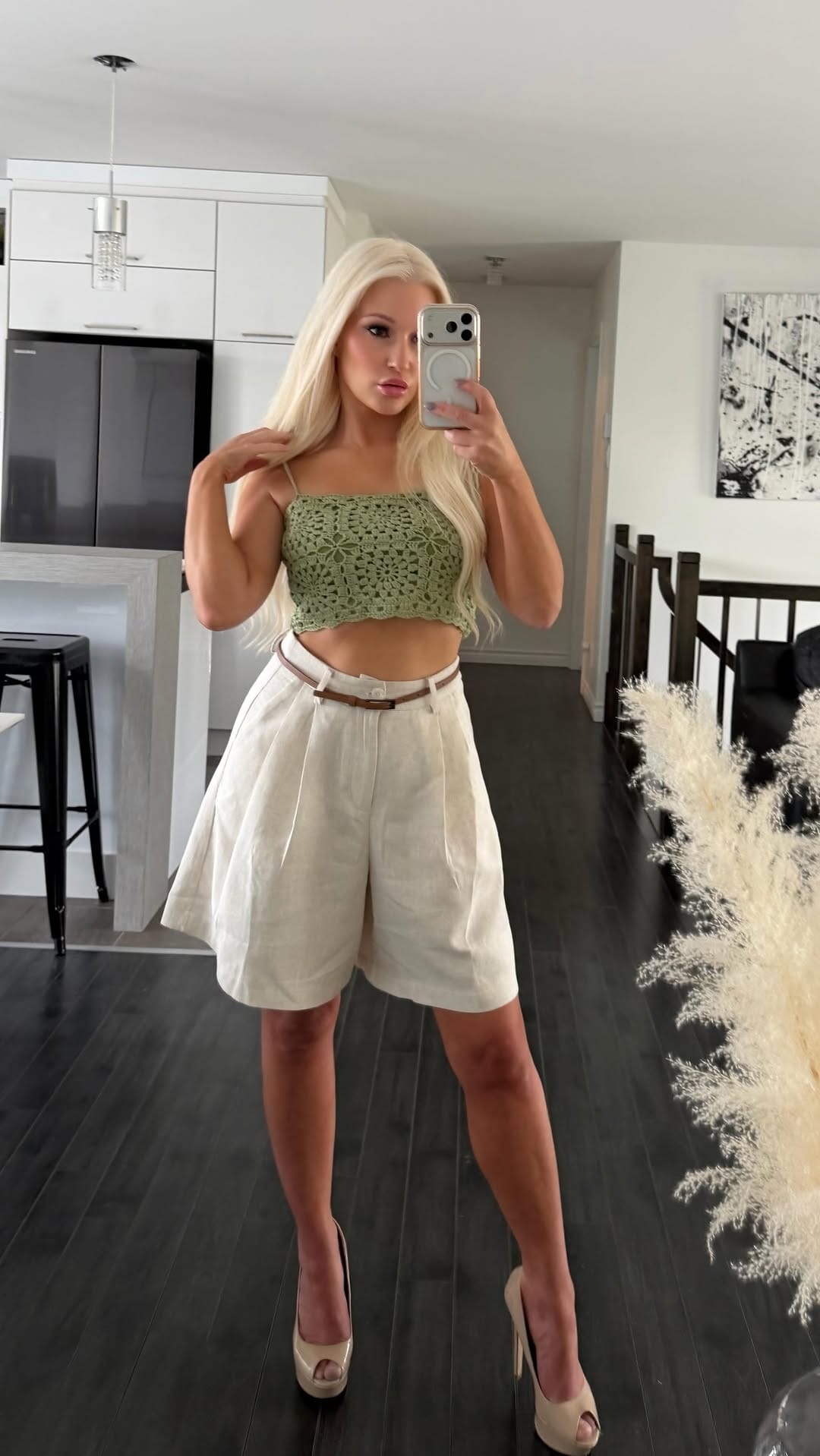 Post 4 by Amélie Tremblay on Instagram (video)