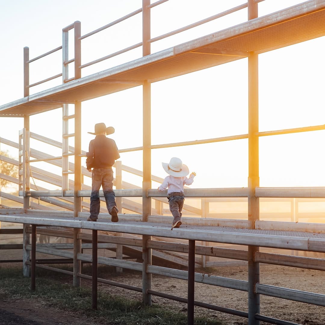 Post 4 by Lindy Hick Photography on Instagram (carousel)
