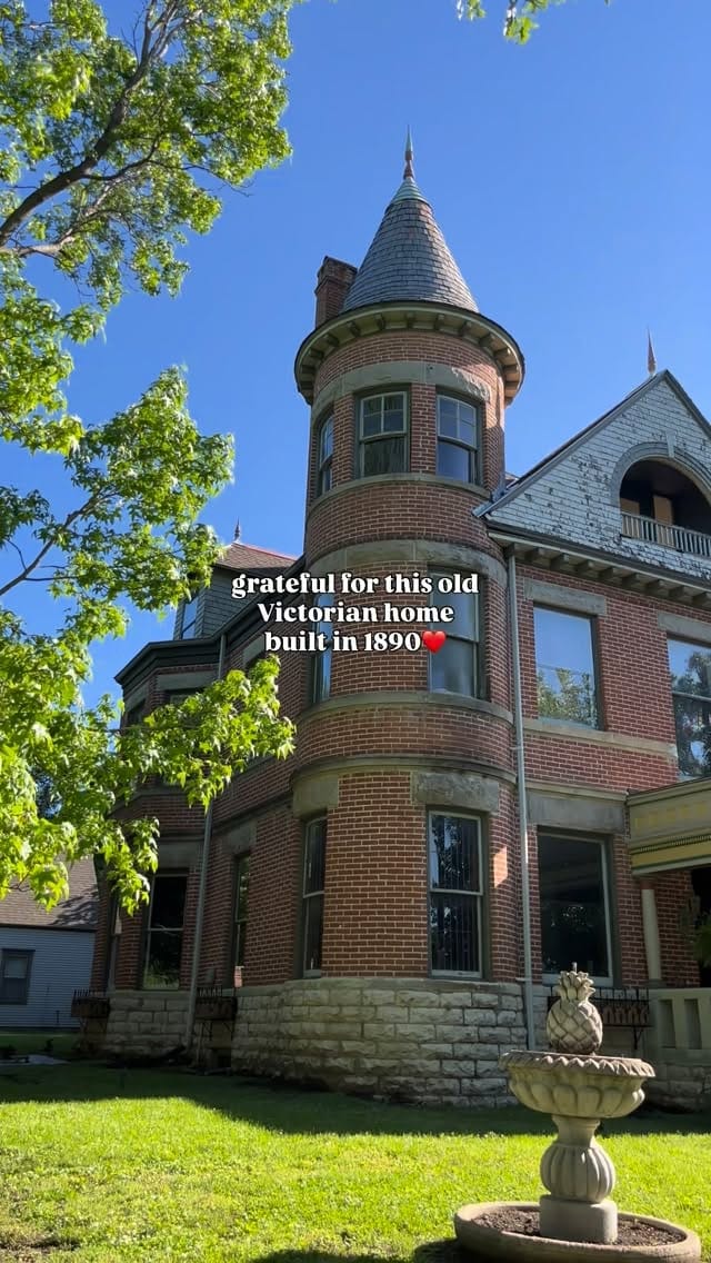 Post 1 by Amy Easley on Instagram (video)
